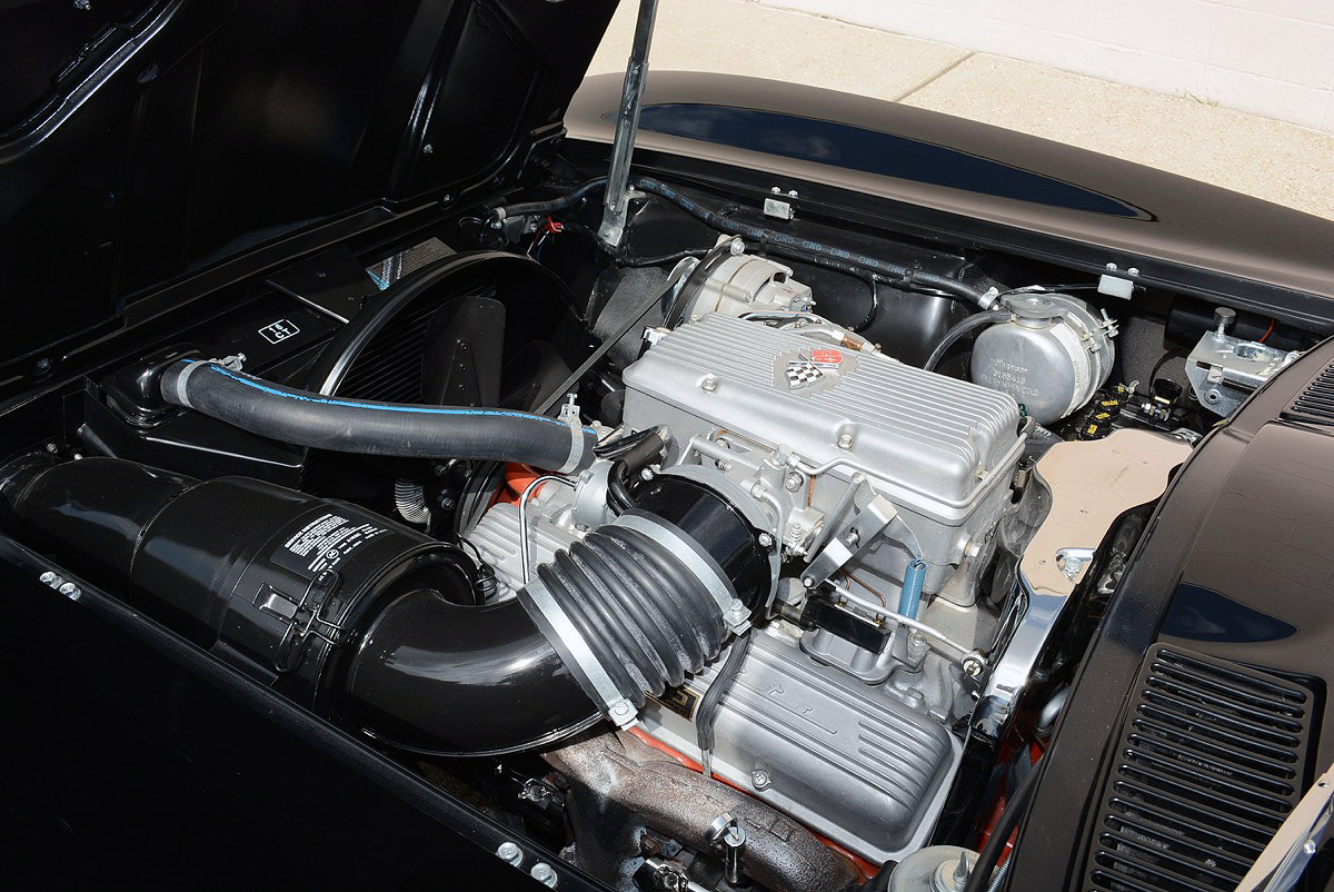 1963-Chevrolet-Corvette-FI-35