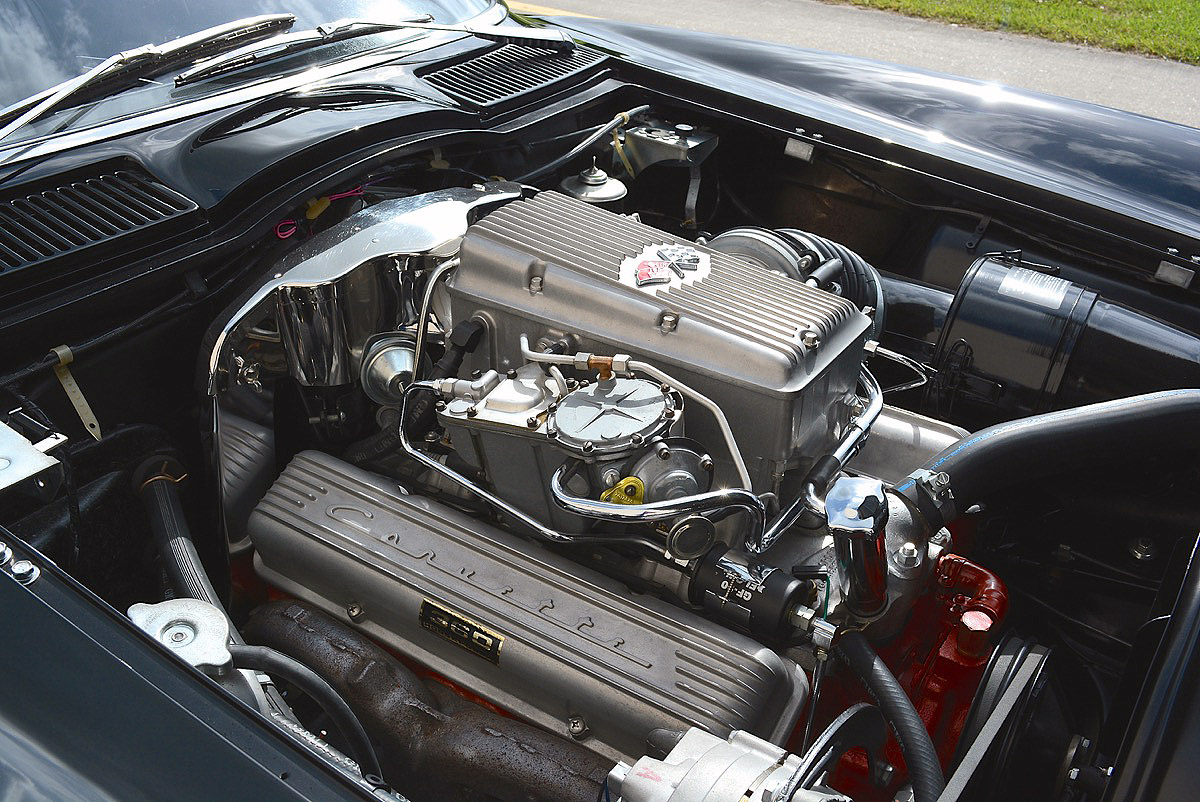 1963-Chevrolet-Corvette-FI-37