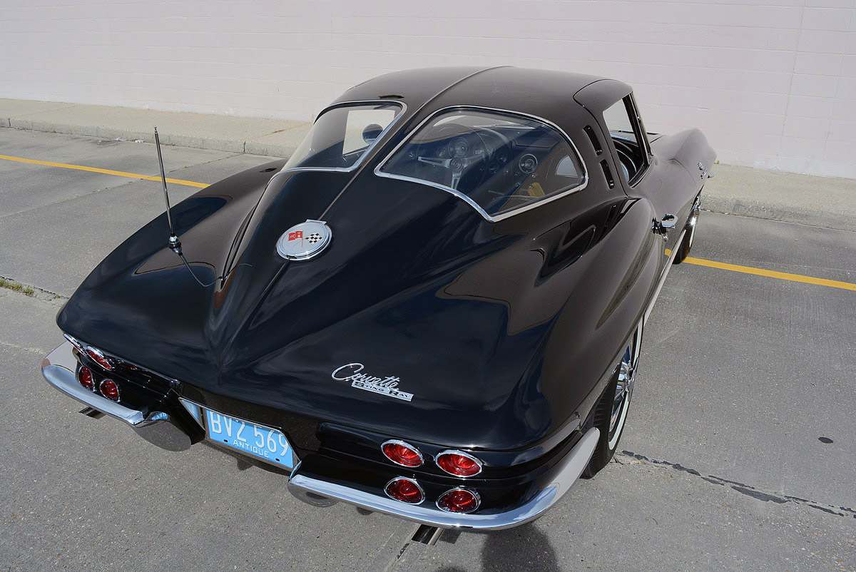 1963-Chevrolet-Corvette-FI-59