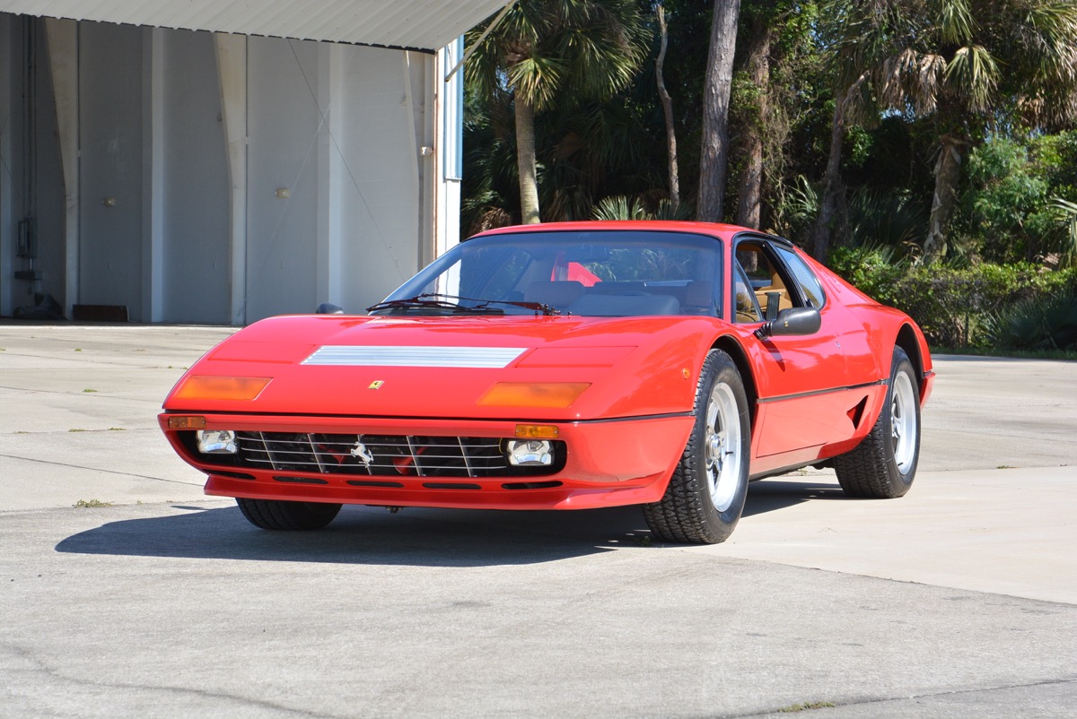 1982-Ferrari-512BBi-01