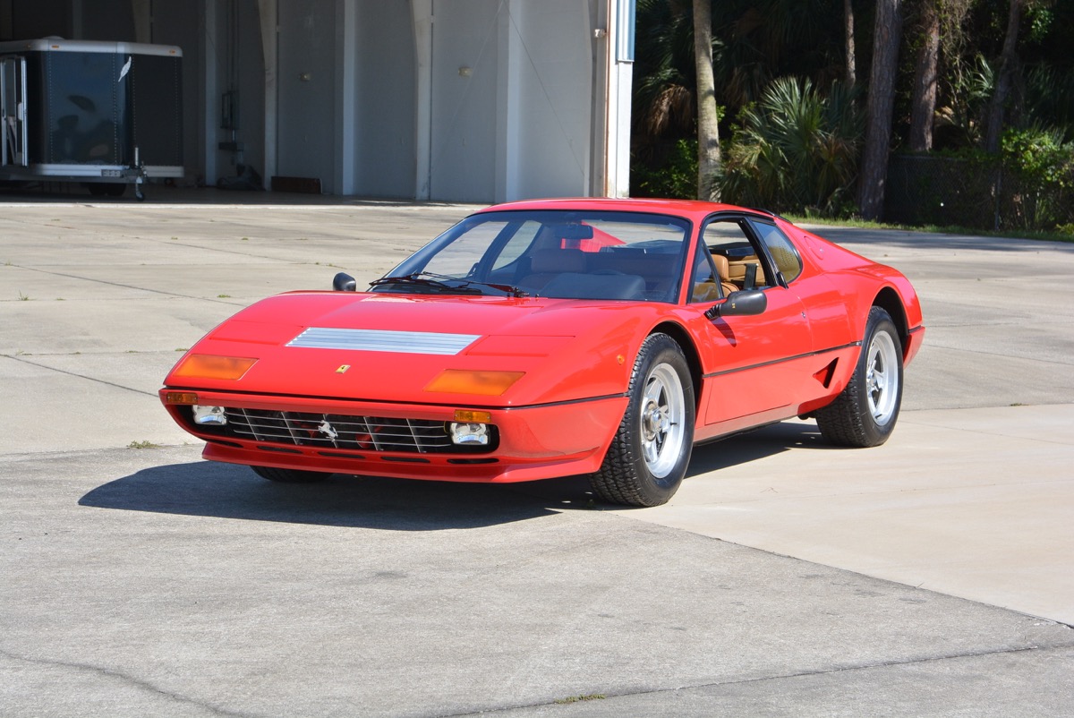 1982-Ferrari-512BBi-07