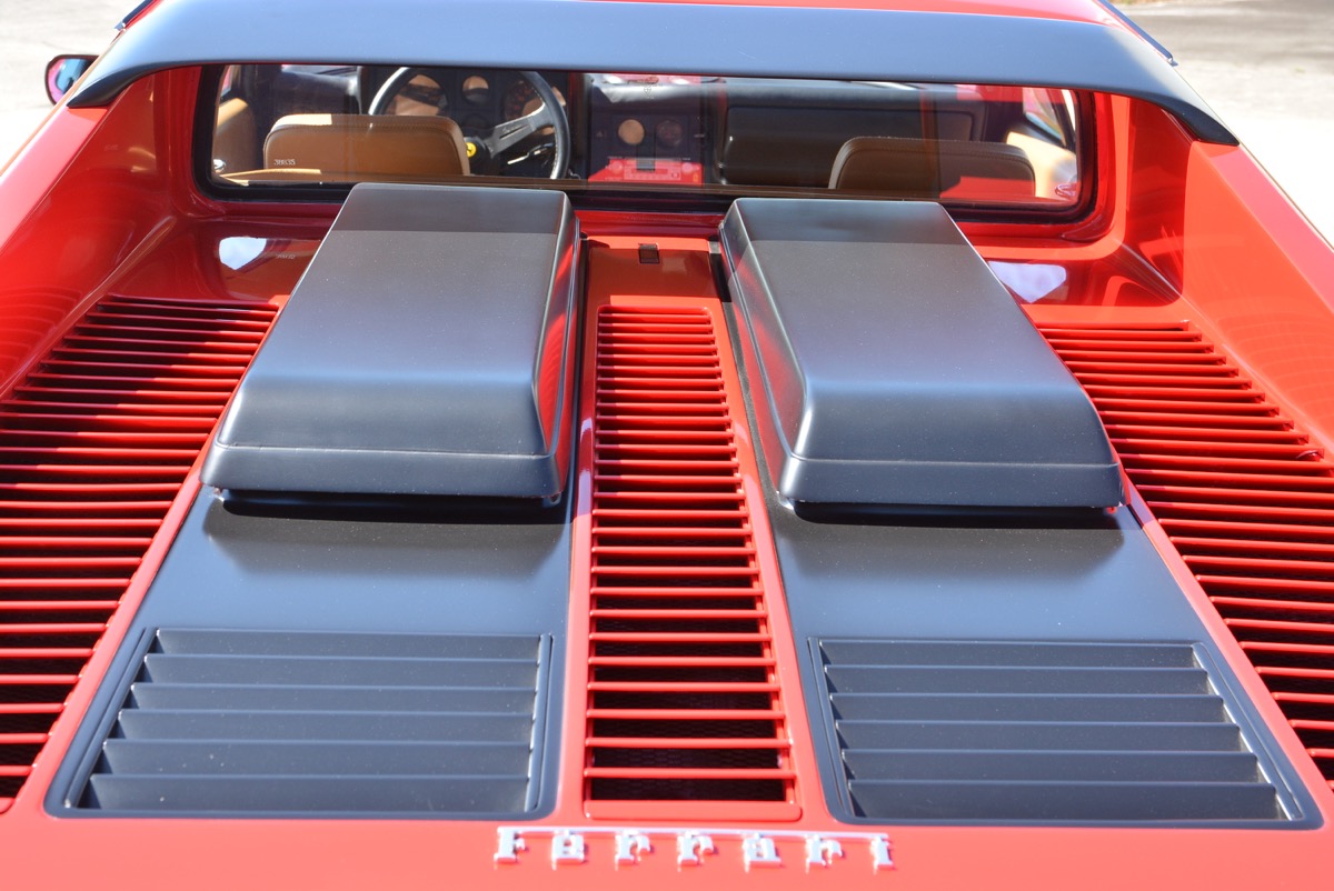 1982-Ferrari-512BBi-13