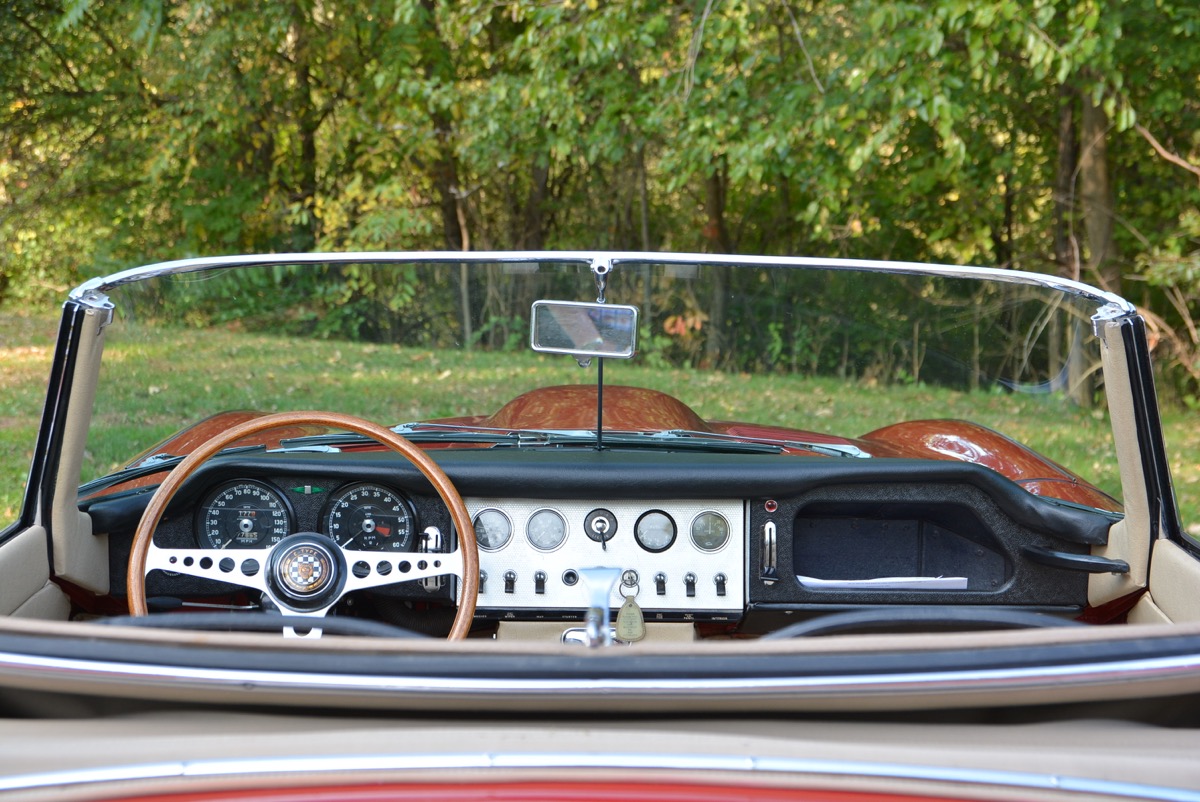 1963-Jaguar-XKE-Roadster-For-Sale-039